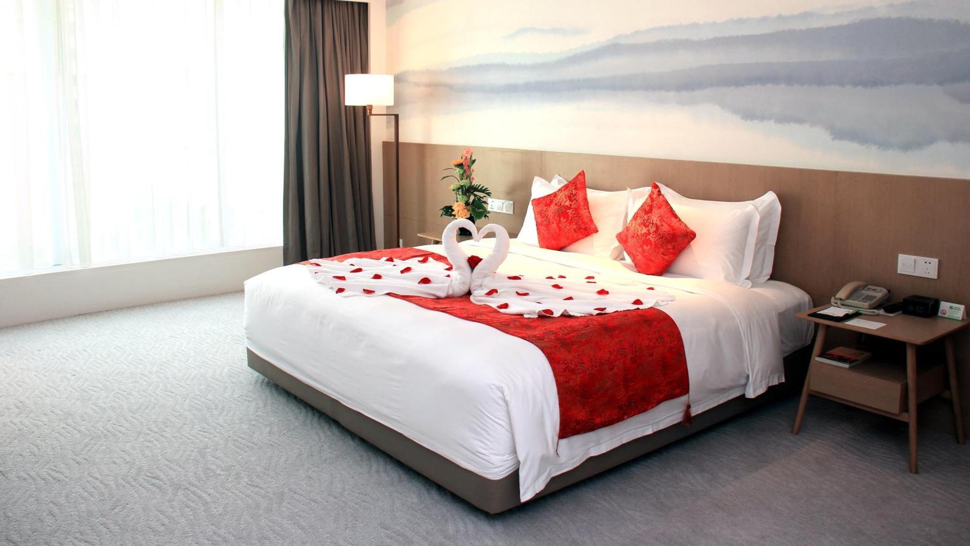 Crowne Plaza Zhuhai City Center By Ihg - Offers Free One-Way Shuttle To Chimelong Ocean Kingdom Exterior foto