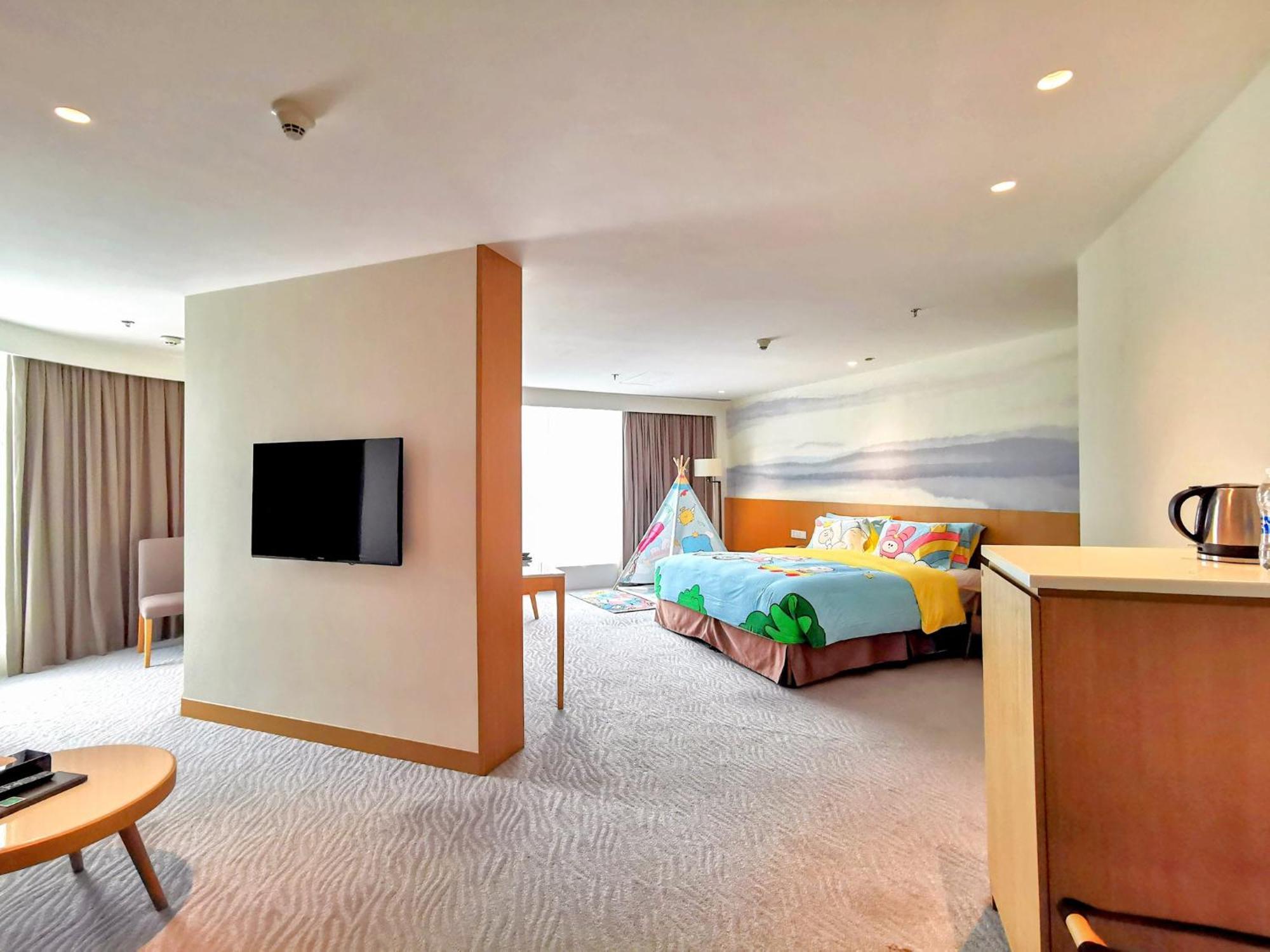 Crowne Plaza Zhuhai City Center By Ihg - Offers Free One-Way Shuttle To Chimelong Ocean Kingdom Exterior foto