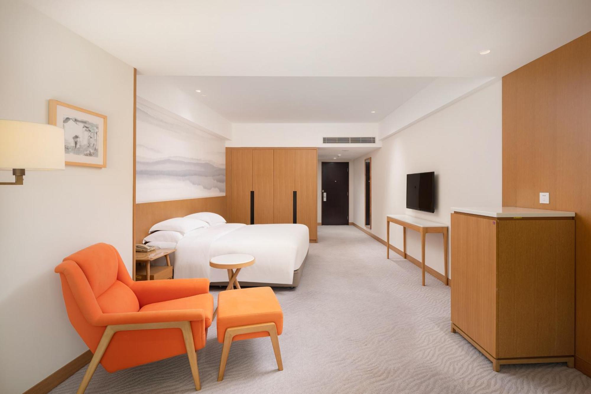Crowne Plaza Zhuhai City Center By Ihg - Offers Free One-Way Shuttle To Chimelong Ocean Kingdom Exterior foto